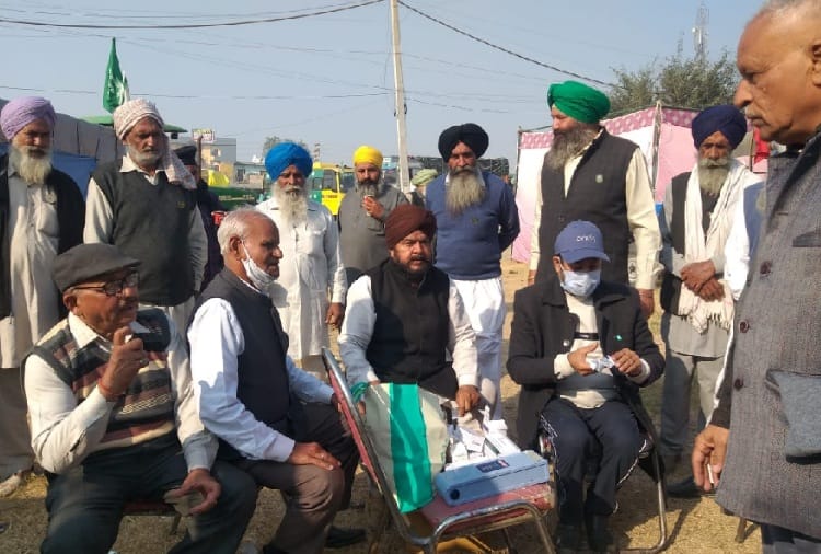 Mohali Doctor gave treatment to wounded farmers