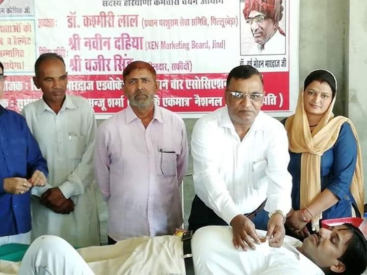 Subhash and Manju Dhigana have been celebrating their wedding anniversary by donating blood for 15 years