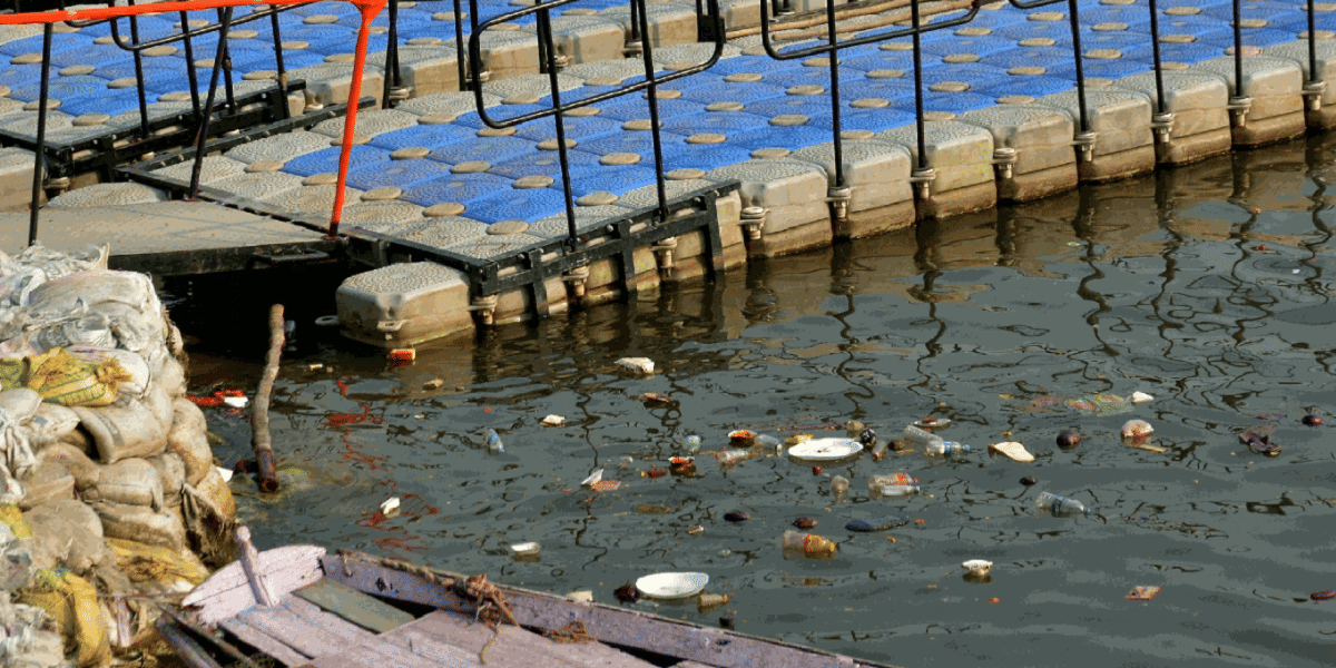 Kashi Dev Deepawali: 84 ghats were not cleaned in one day flowers and lamps dirt at ganga ghats of varanasi
