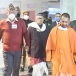 सीडीएस बिपिन रावत और सीएम योगी।