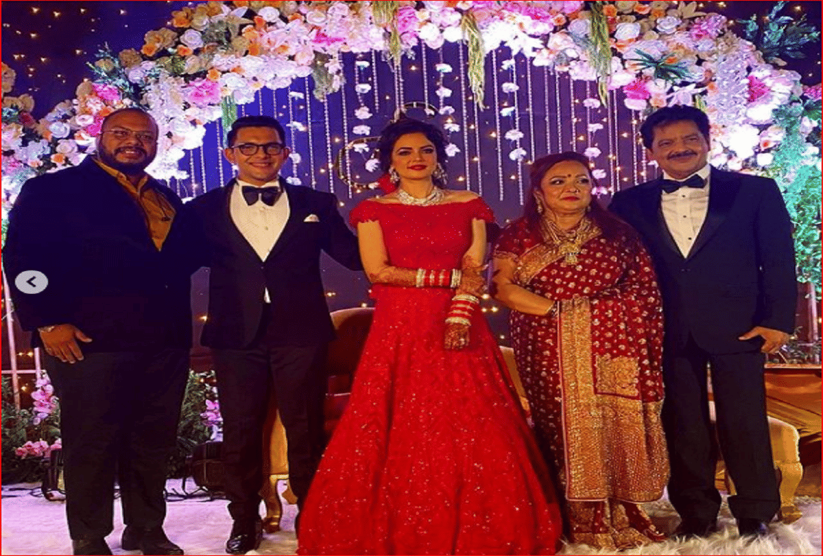 aditya narayan shweta aggarwal wedding reception bridal look awe in red gown