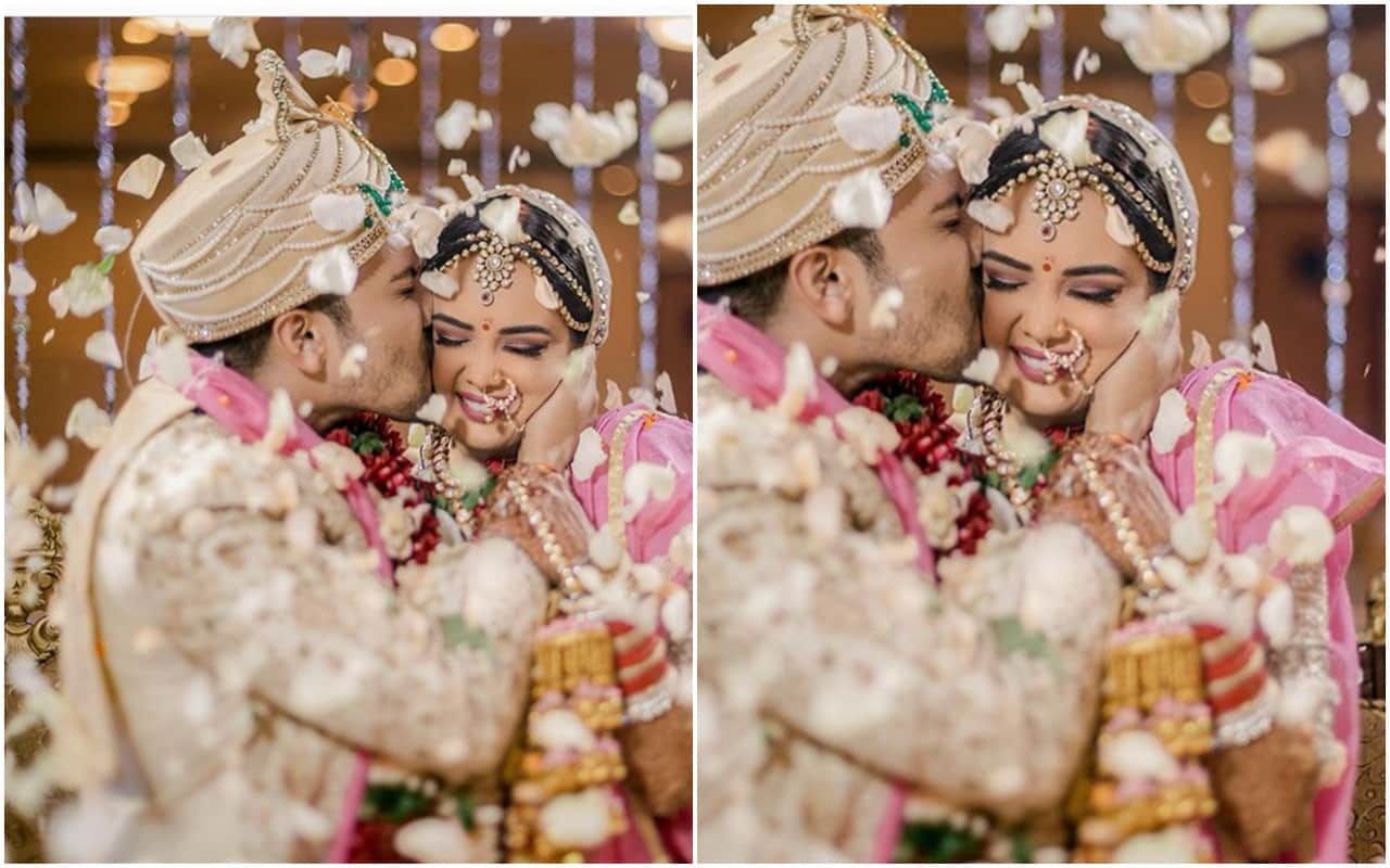 Aditya narayan headed to Maldives with wife shweta after wrap up of Indian Idol share selfie