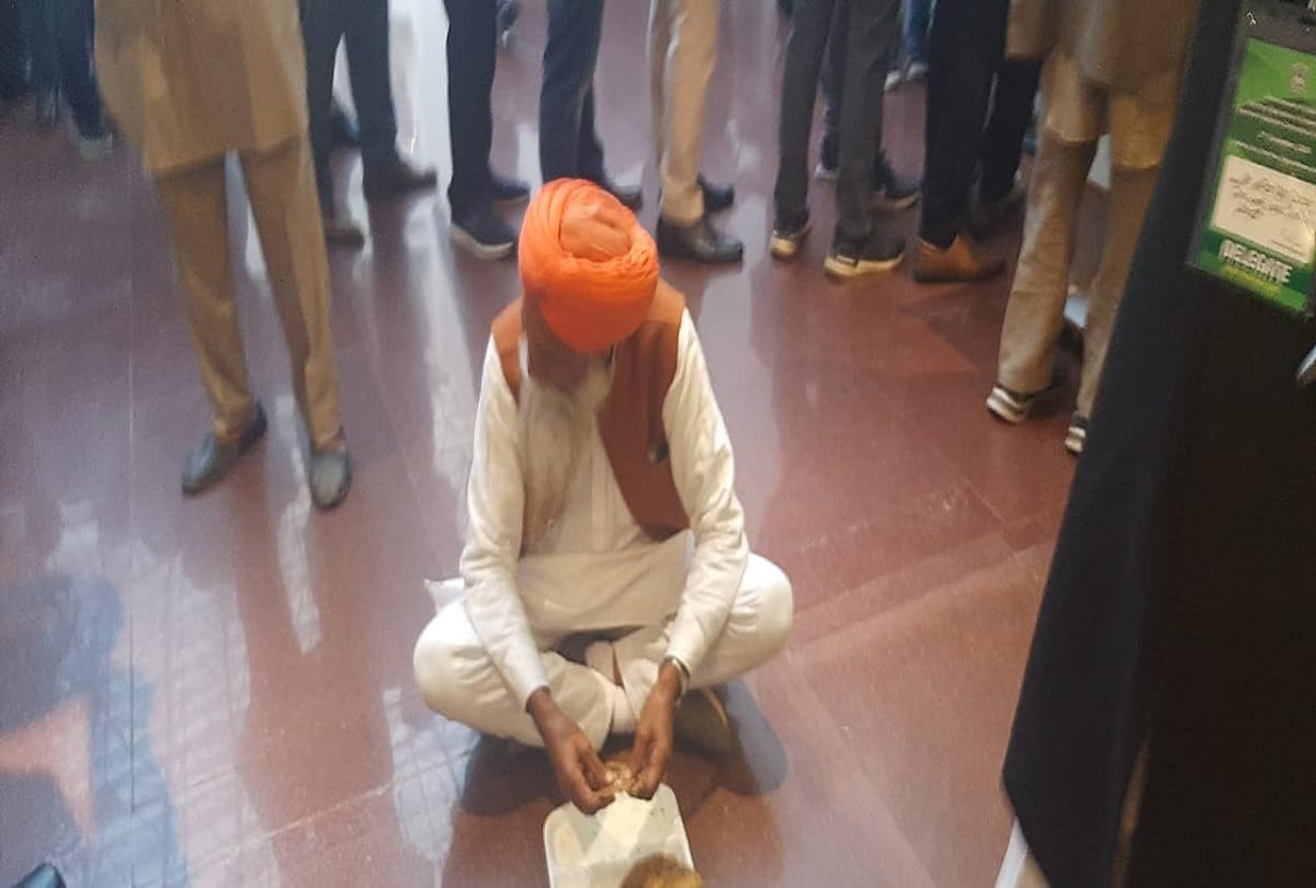 farmer refuse to have lunch provided by government at vigyan bhawan