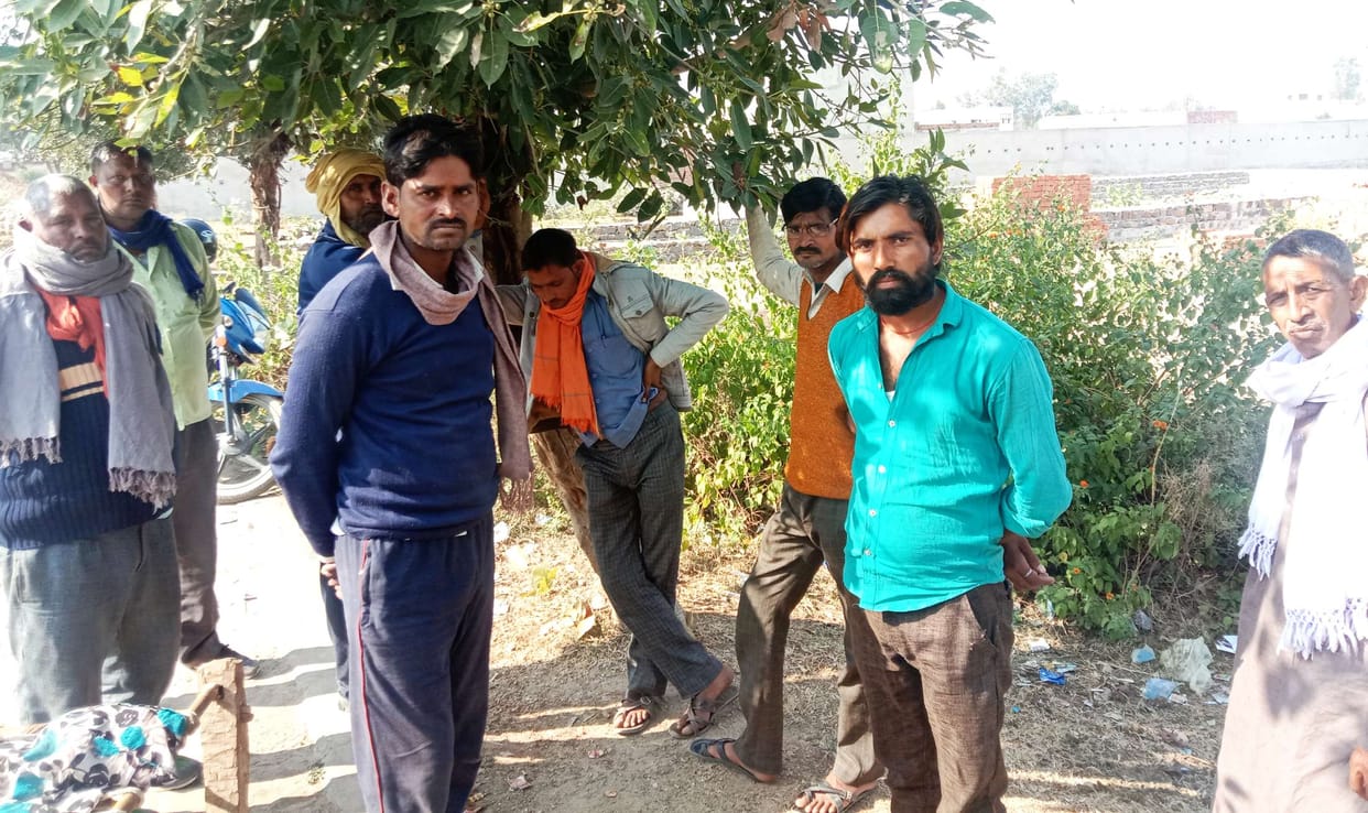 The farmer who went to bathe in the pond drowned in water