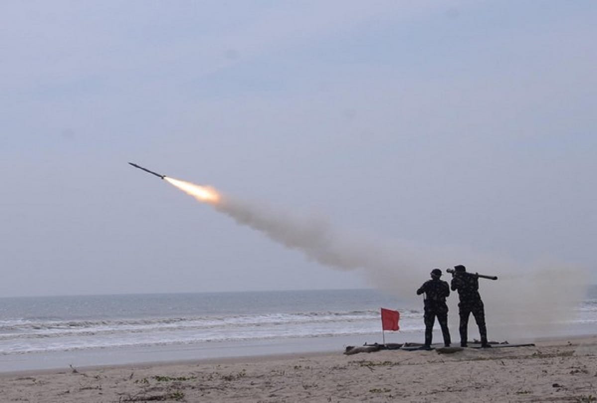 Indian Air Force testfires indigenous akash and Russian igla missiles