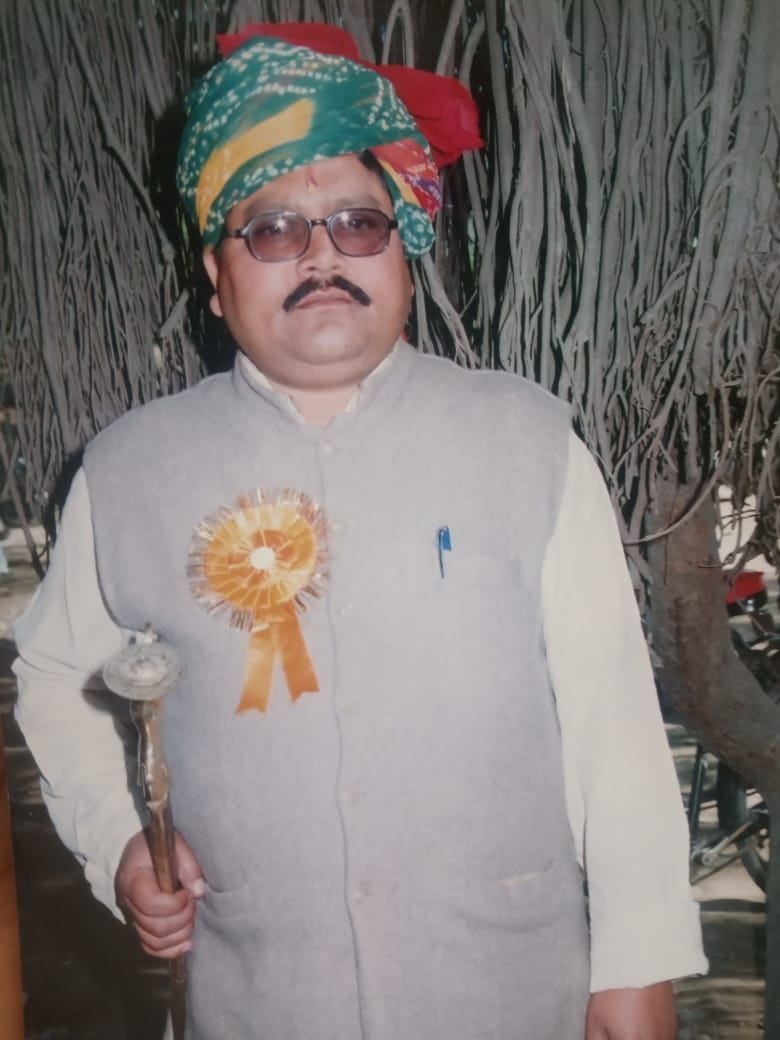 Car returning from Barat collides with tree, old man dies
