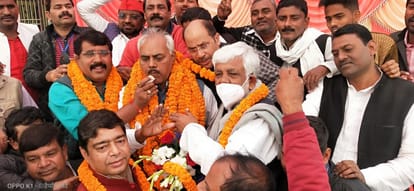 MLC Election Result: Lal of Azamgarh hoisted SP's office in Varanasi