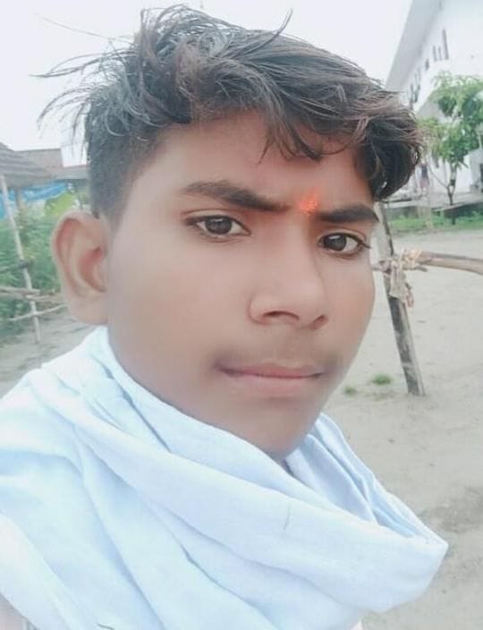 Teenager dies due to tractor grip, brother serious