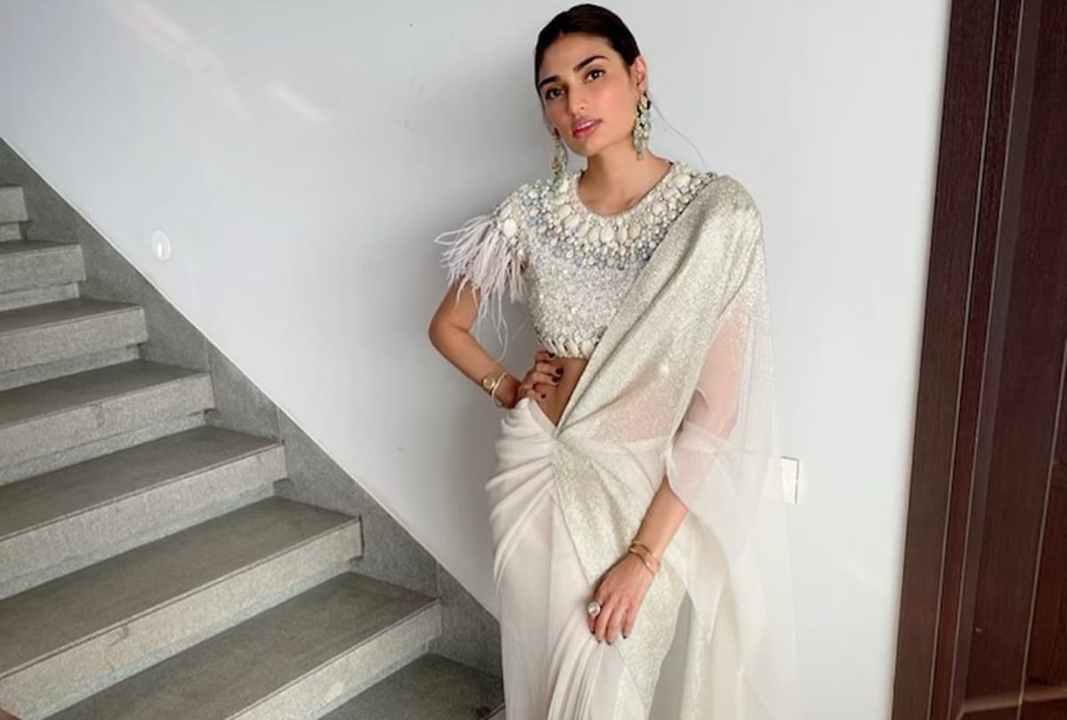 cricketer k l rahul girlfriend athiya shetty white saree
