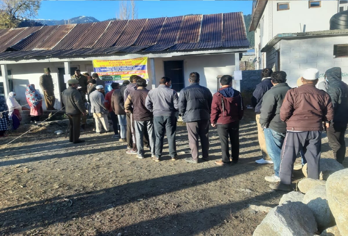 Voting on 37 seats in DDC's fifth phase will be held today in jammu kashmir