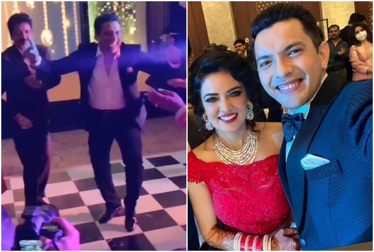 Govinda Dances on His Song Ek Chumma Tu Mujhko Udhar De De On Aditya Narayan Wedding Reception With Wife Sunita