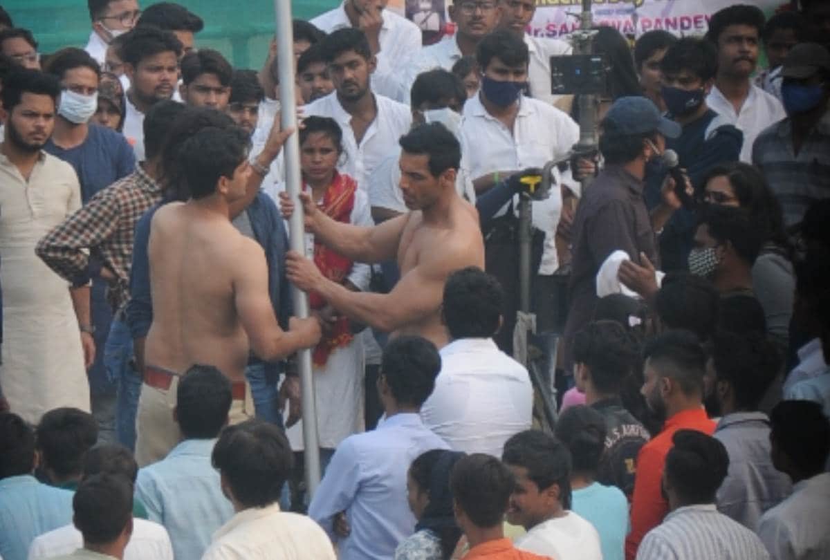 shooting of film actor john abraham in lucknow university, see pictures