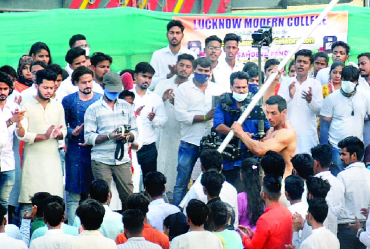 shooting of film actor john abraham in lucknow university, see pictures