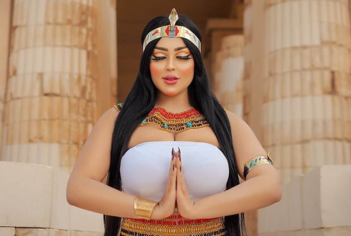 Egyptian Police Arrests Photographer Over Pyramid Photoshoot of Model Salma al Shimi