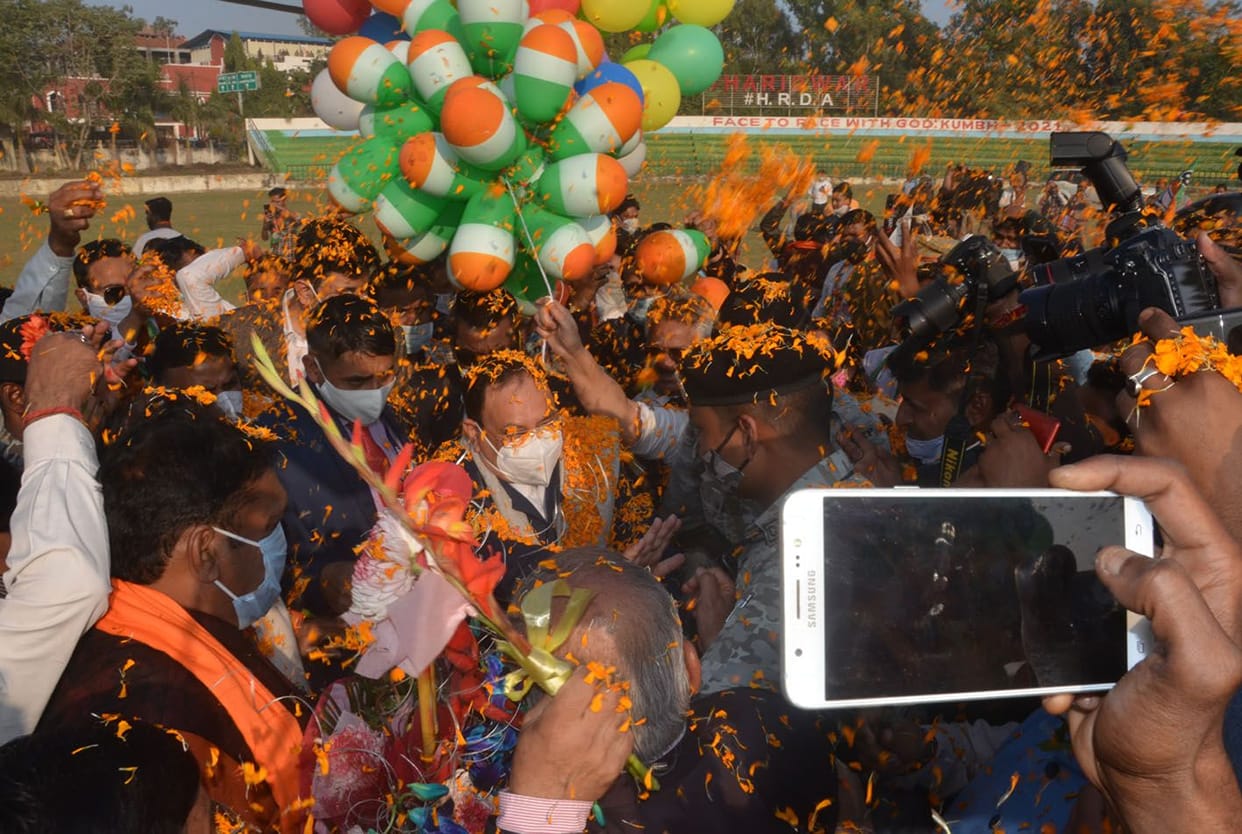 The national president was overwhelmed with a grand welcome