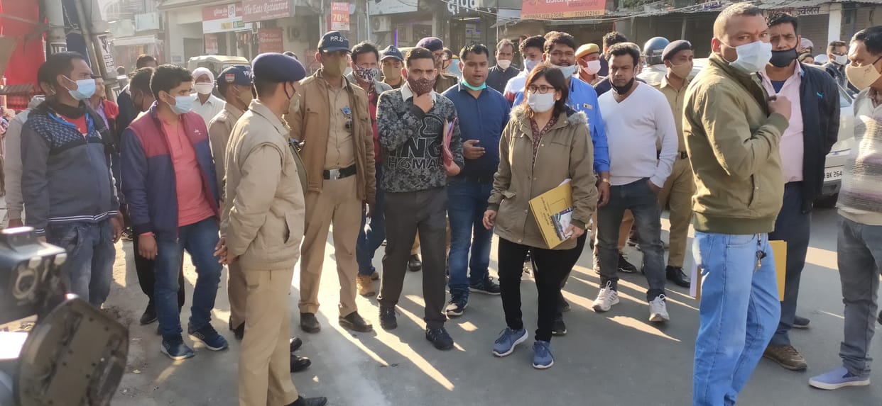 Municipal corporation put red mark on buildings