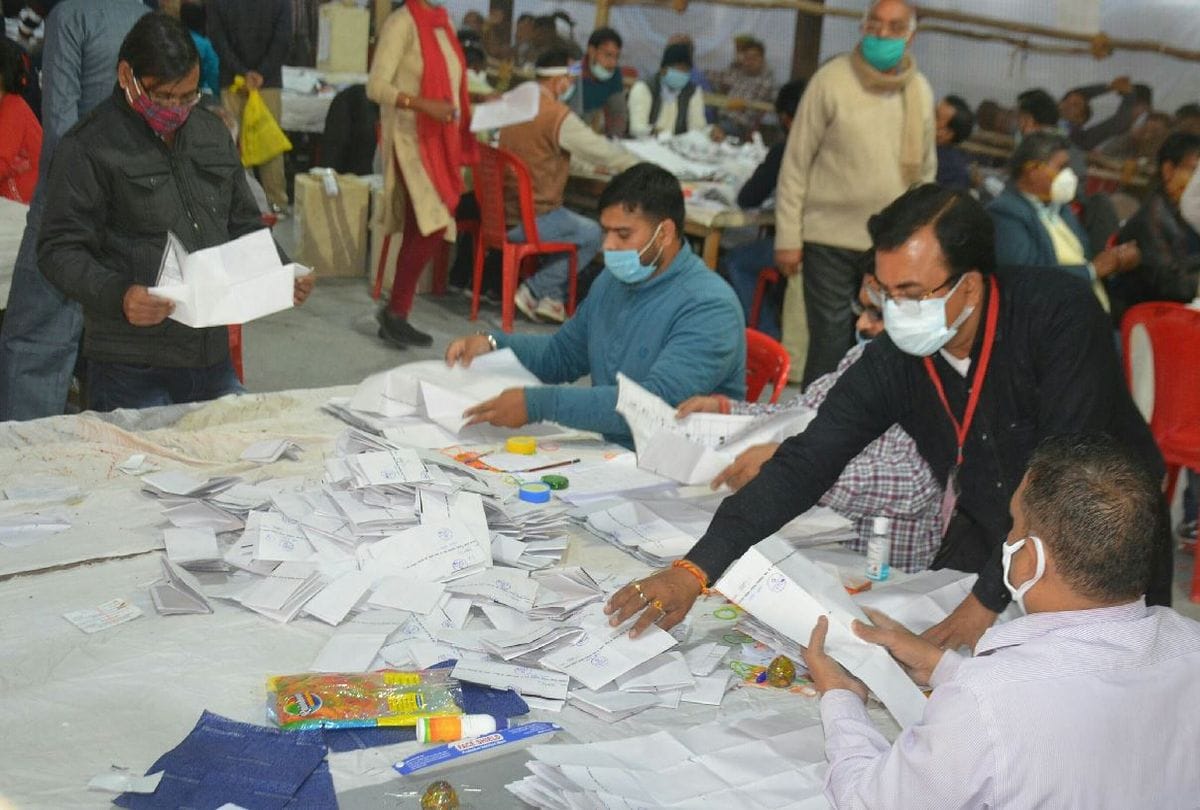 After 24 years in Allahabad-Jhansi seat again 'Samajwadi Parcham'