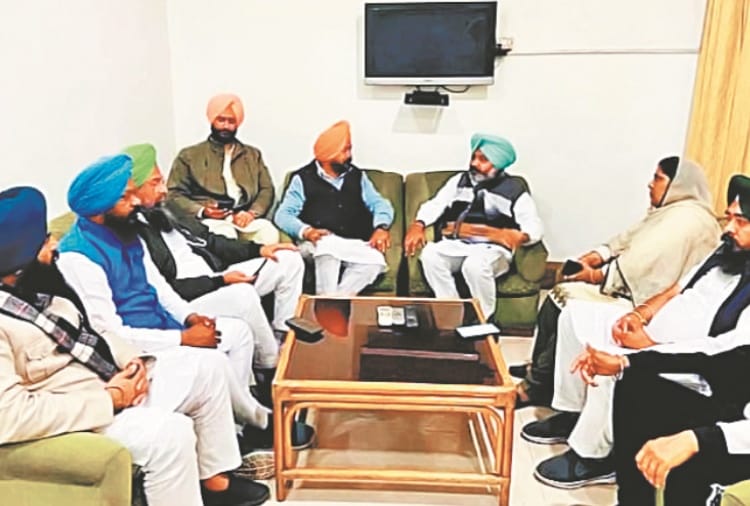 Raikot MLA Jagtar Singh has returned in Aam Aadmi Party