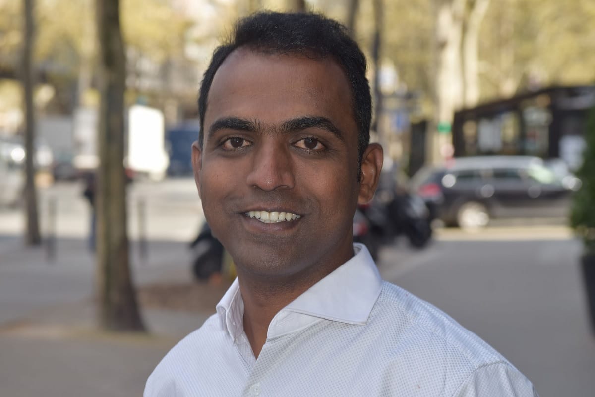 Maharashtra Teacher Ranjitsinh Disale won Golden Teacher Prize 2020
