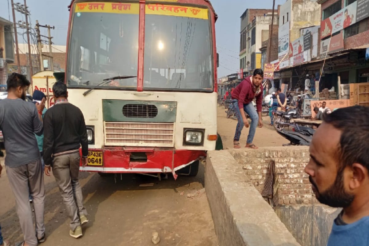 Three child has died in bus accident at Shamli of Uttar Pradesh