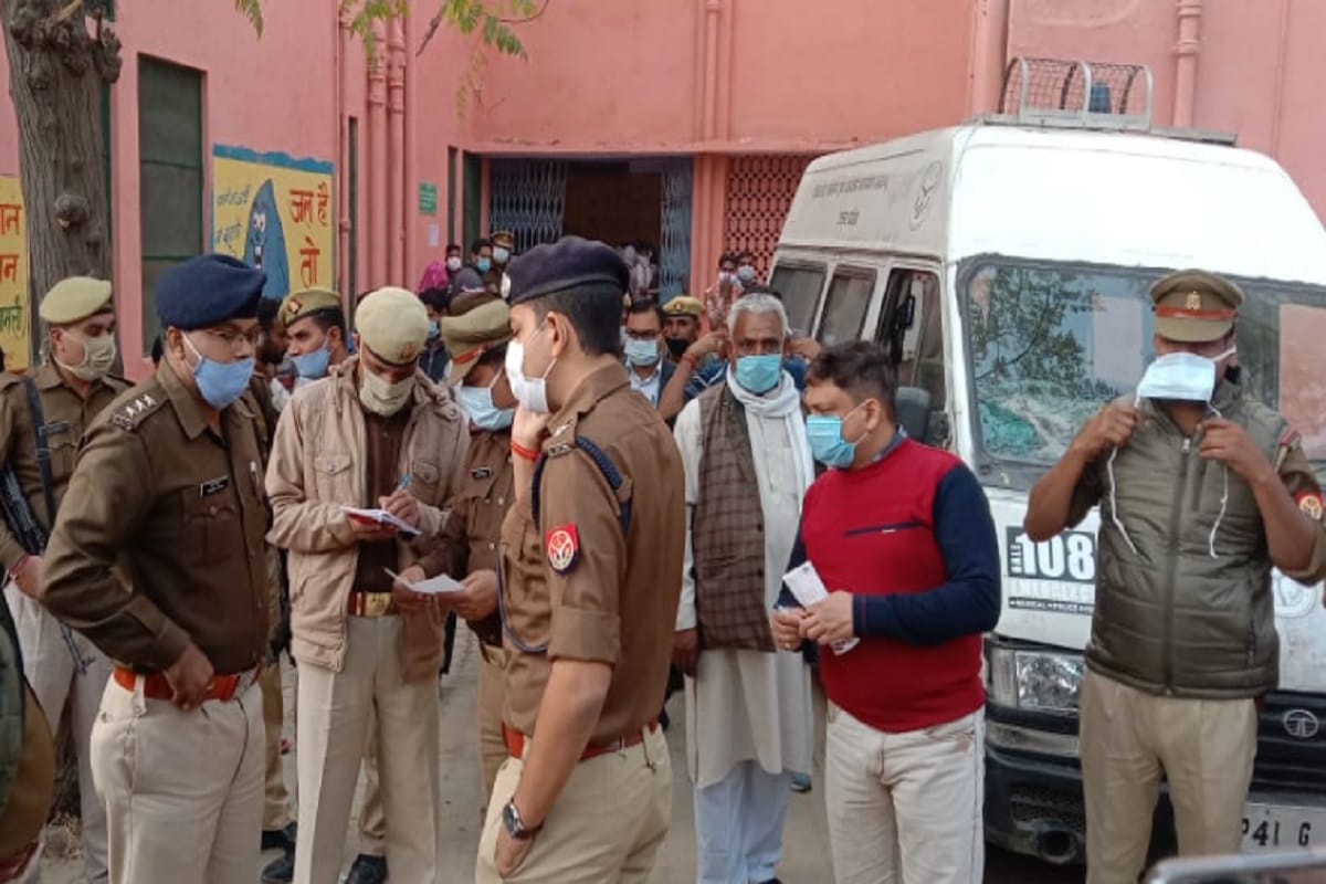 Accident in Shamli and three child has died and five injured including a woman