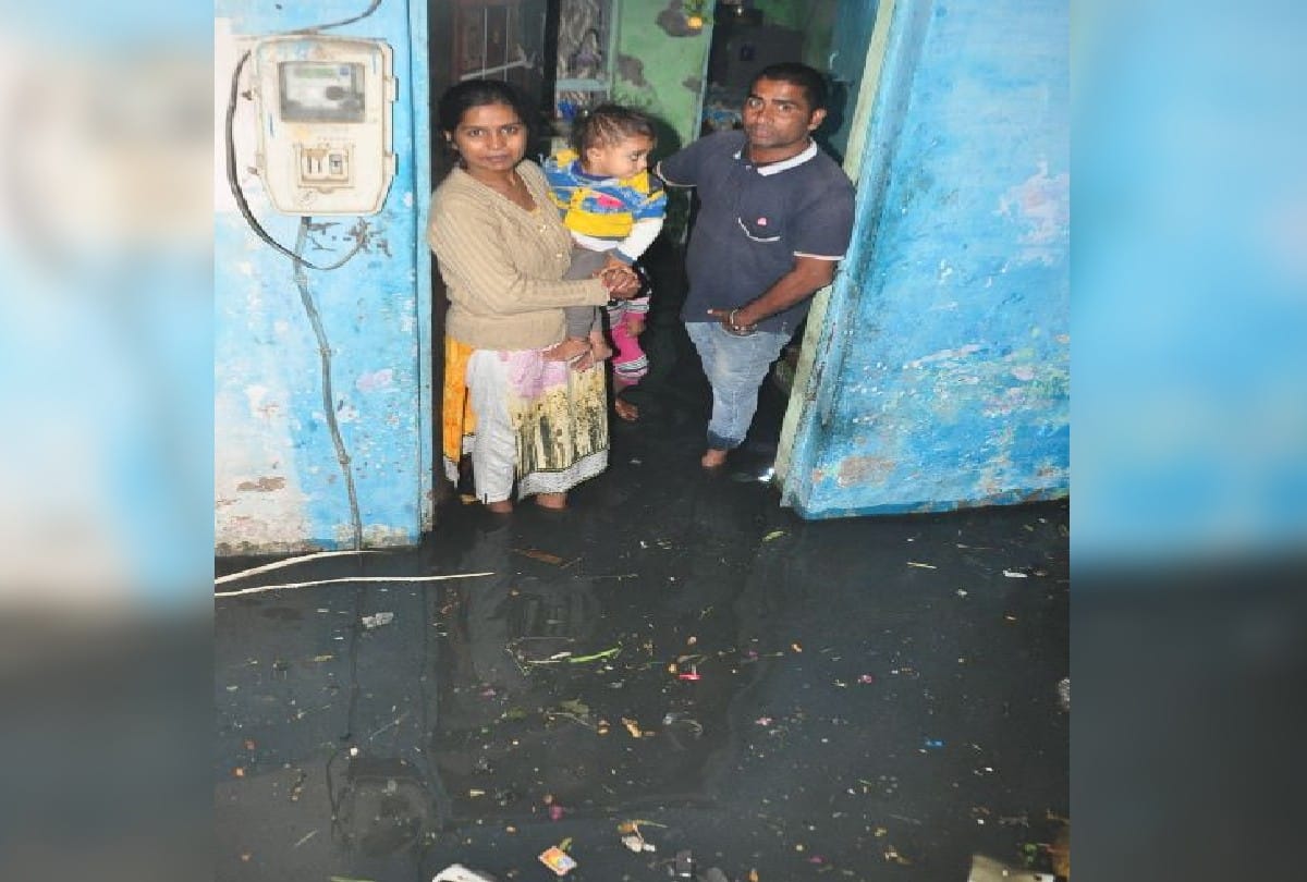 Agra UP News: sewer water entered in the houses of many colonies in agra