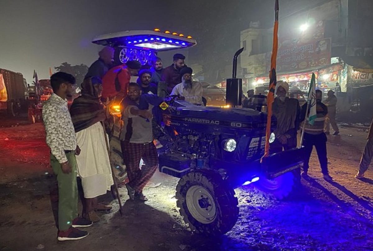 DJ tractor became center of attraction on Singhu border