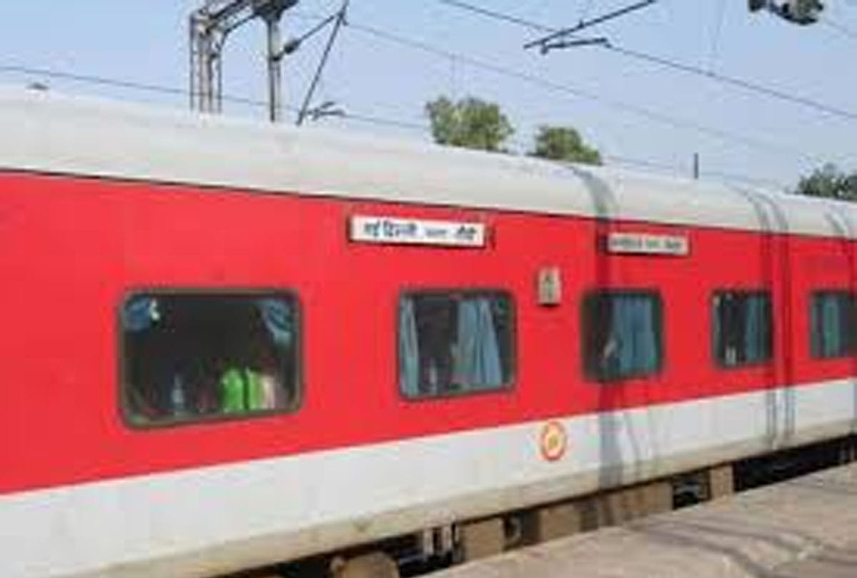 Rajdhani Express break shoe jam in Auraiya