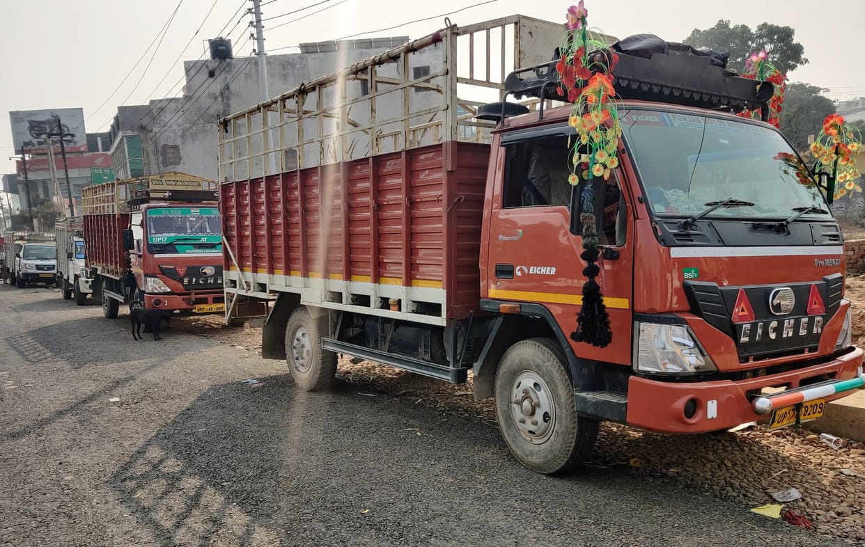 Farmers' movement breaks the pace of transport business