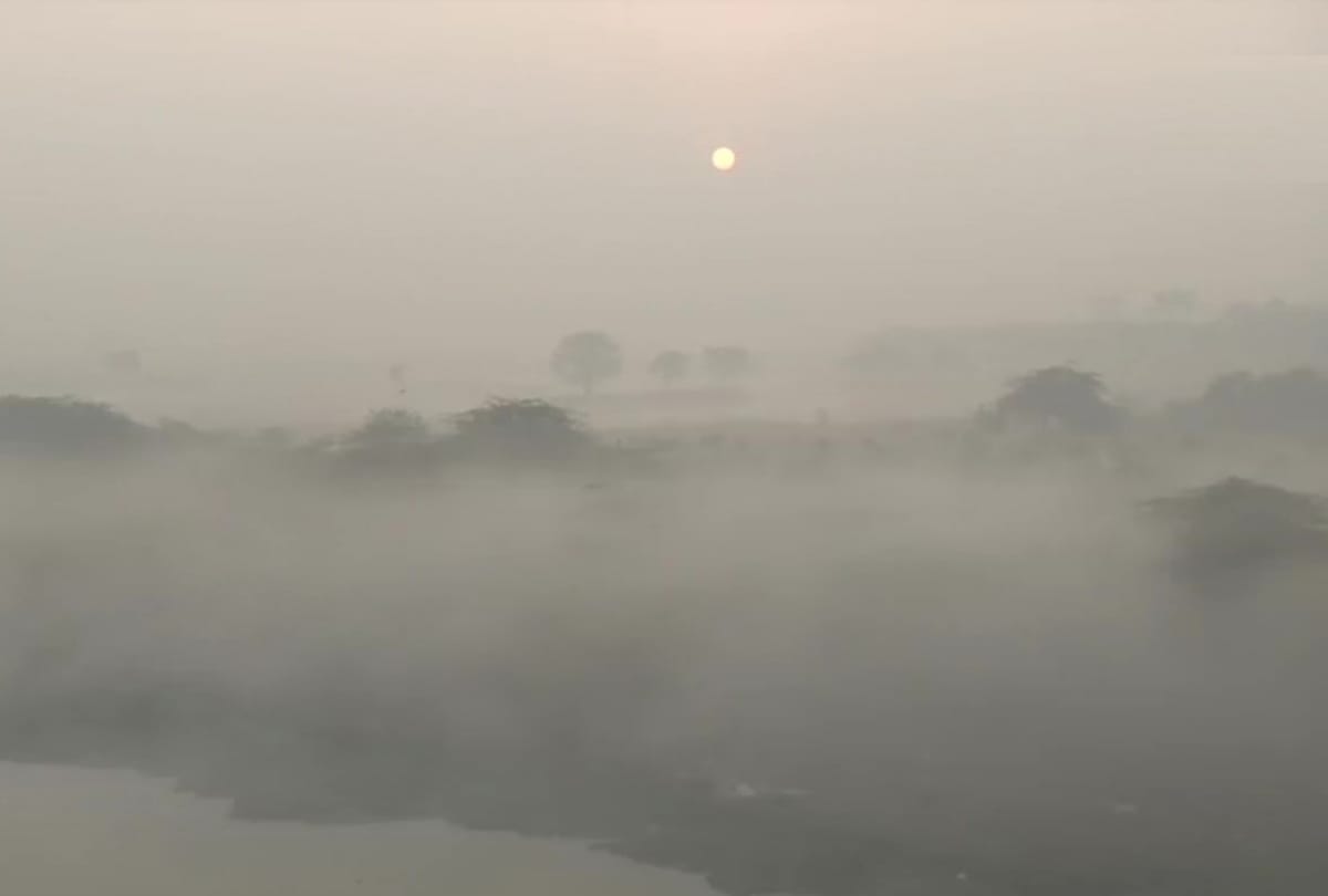 Delhi-NCR: Air pollution condition critical for third day