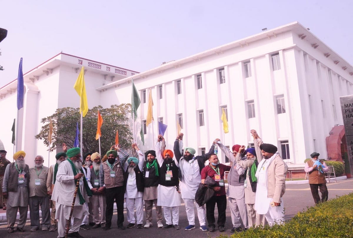 Farmers Protest: Farmers leader Rakesh Tikait said, we will make our own law only then the problem will be solved