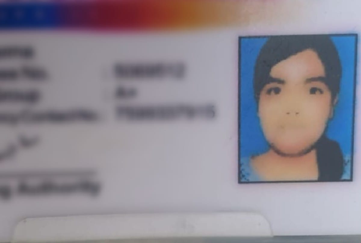 Bank Employee Girl Commits Suicie Read Full Story