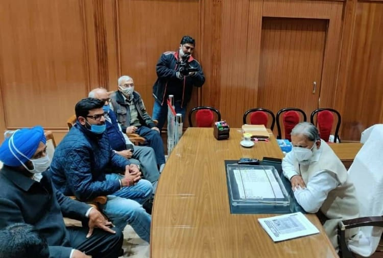 Haryana News in Hindi: JJP delegation meets Home Minister Anil Vij over Farmers issue