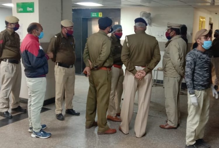 Haryana health minister anil vij test positive for covid 19