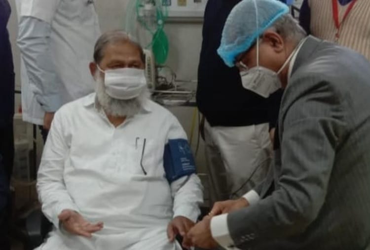 PGI Rohtak Doctor gave statement on corona vaccine after anil vij tested positive for covid-19