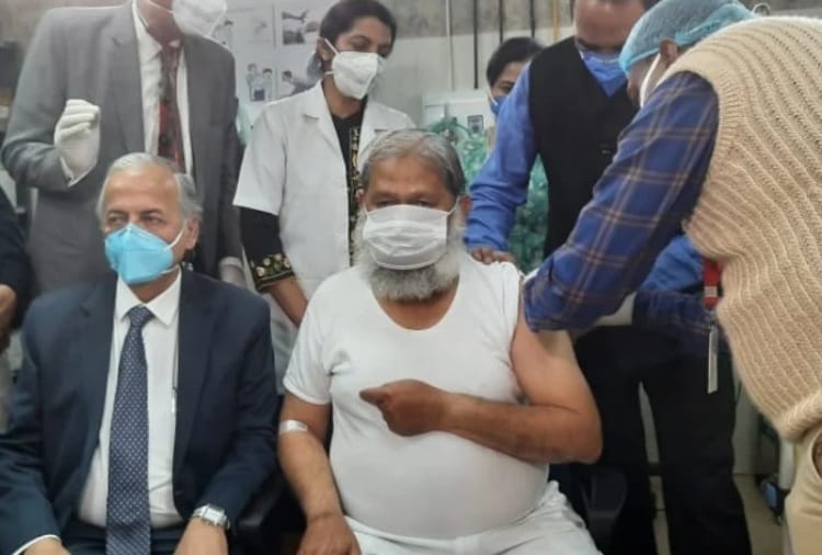 PGI Rohtak Doctor gave statement on corona vaccine after anil vij tested positive for covid-19