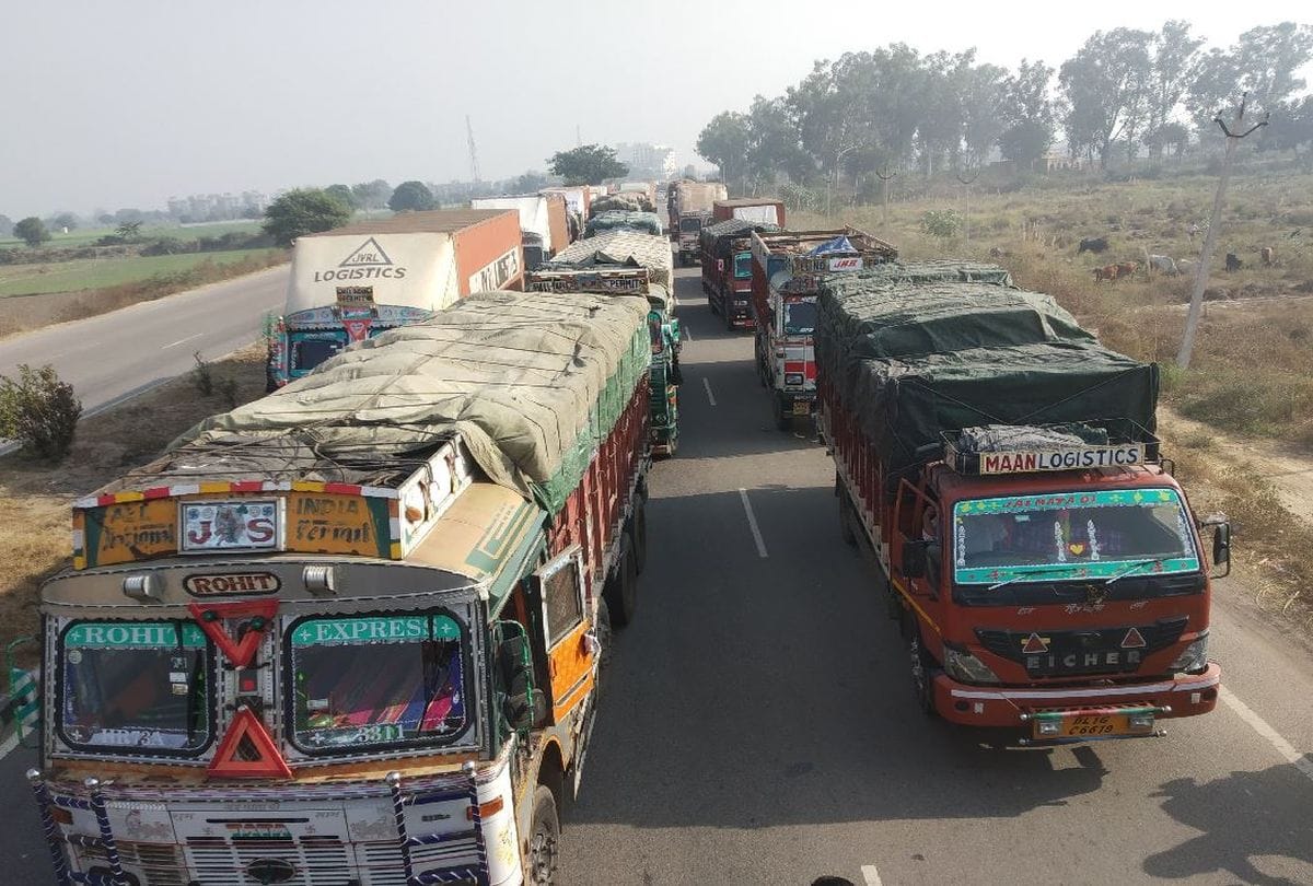 farmers protest latest updates: traffic jam on delhi agra highway in mathura
