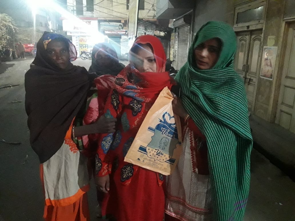 Ambulance stuck in jam, taken pregnant to hospital