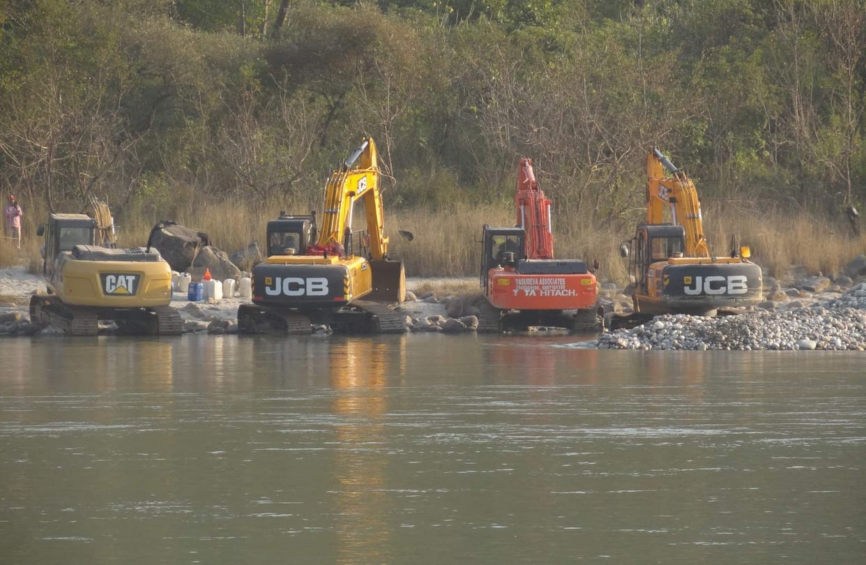 Under Kumbh works, the work of diverting the Ganga stream started