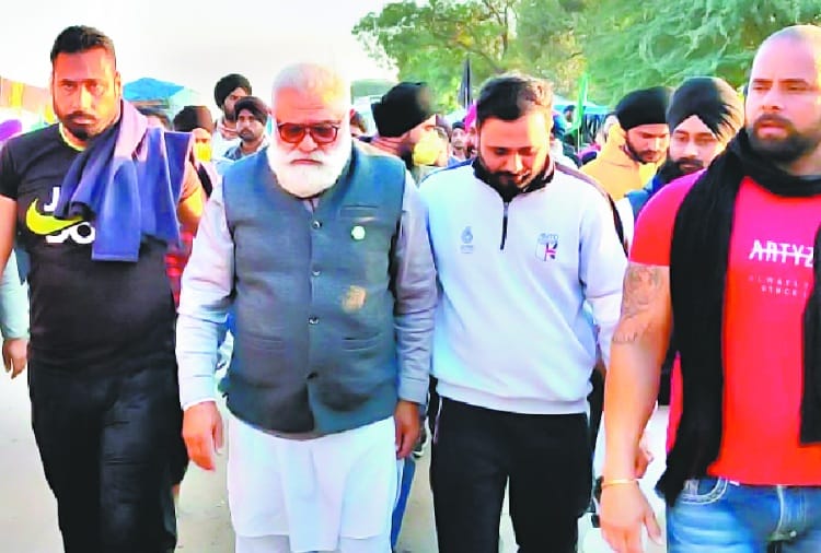 Kisan Andolan News: Yuvraj Singh Father Yograj Singh again in controversy 
