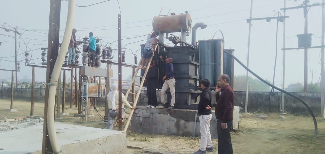 Conductor, insulator fault, three hours of electricity failure