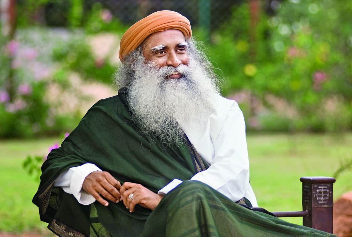 Jaggi Vasudev aka sadhguru to replace Vidya Balan in a radio show