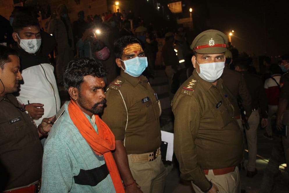 Varanasi Boat overturned in the wake of taking a selfie at Janaki Ghat at ganga rescue 
