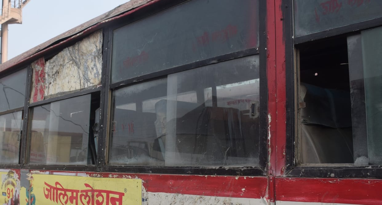 The glass of the windows of the roadways buses were broken, the passengers were stagnant in the cold night