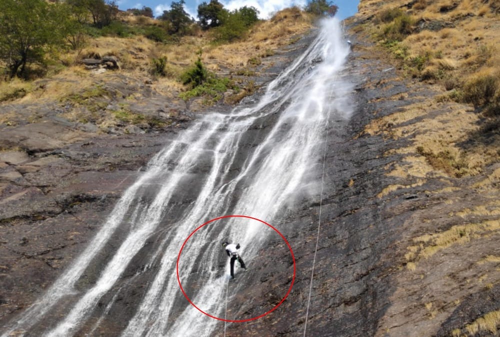 Uttarakhand ice institution Make National Record after Doing rappelling in Birthi Waterfall