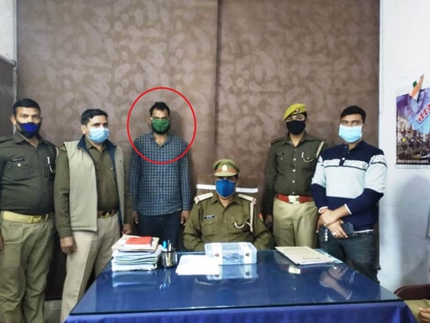 Chandauli crook arrested by Varanasi Police doctors asking for extortion money