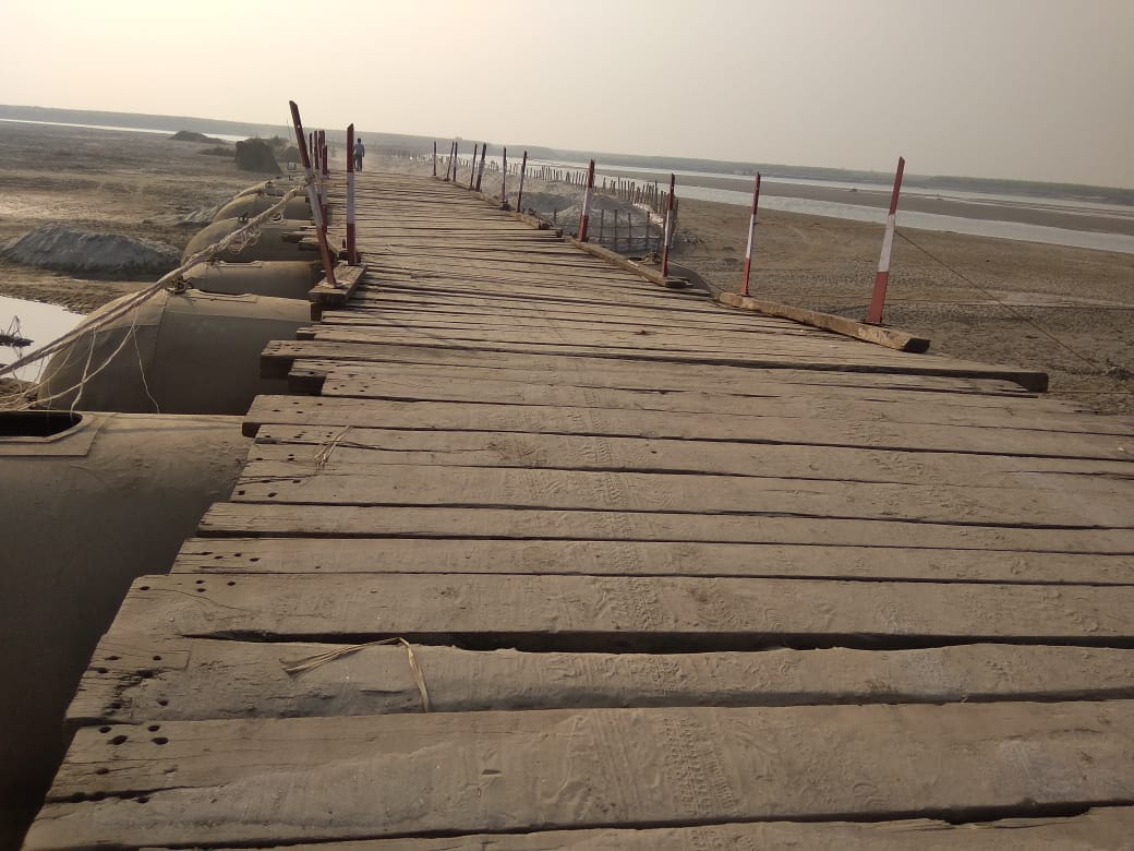 Politics heats up at the inauguration of Pipo's bridge, bridge closed