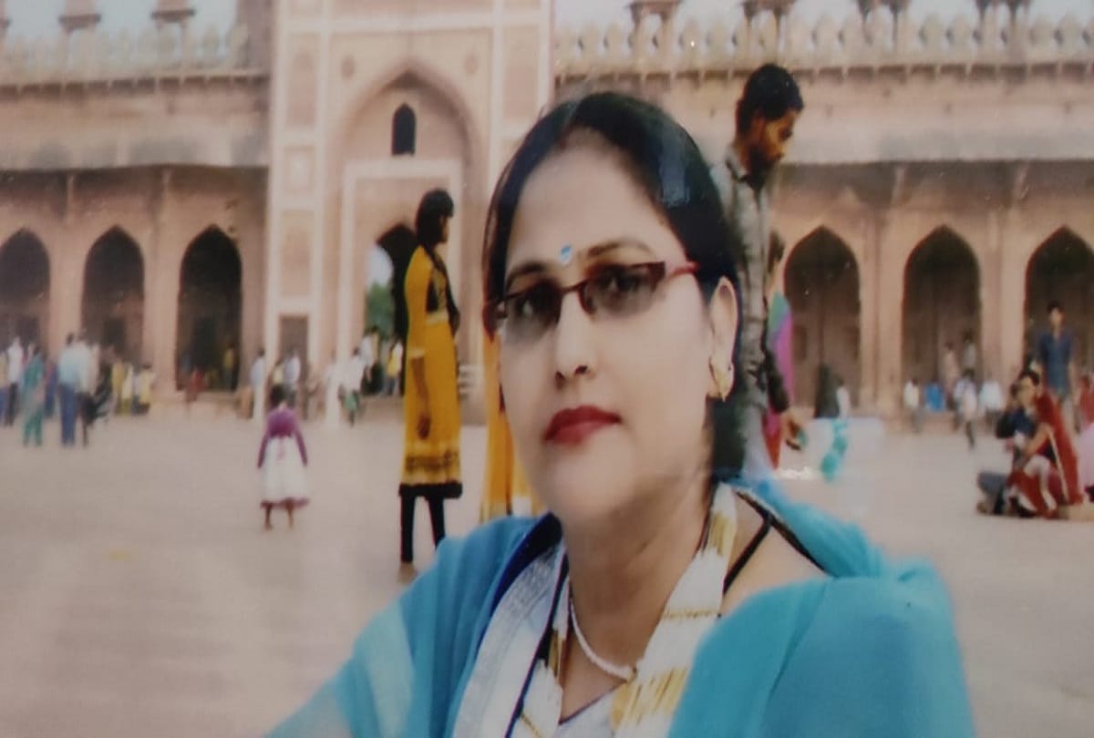 Wife Of Pnb Bank Manager Shot Dead In Firozabad Crime News