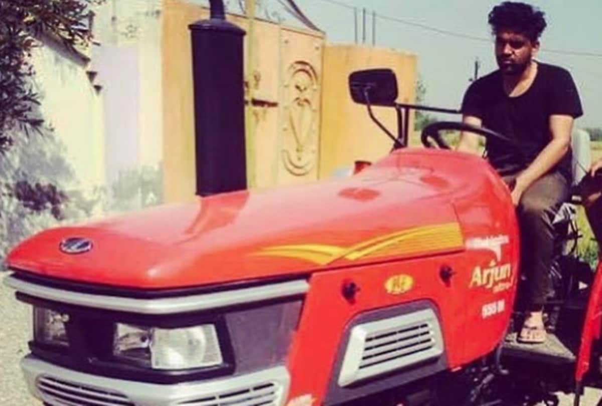 Guru Randhawa Share Photo Of His Grandfather Tractor and Writes Emotional Note In Farmers Support
