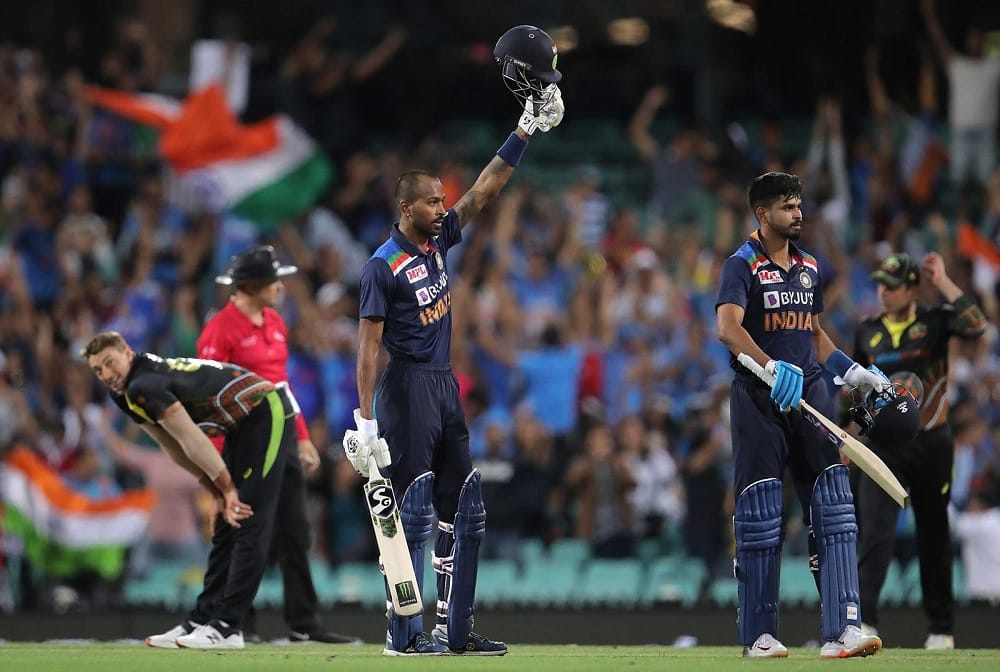 AUSvsIND: India beats australia by 6 wickets in last over